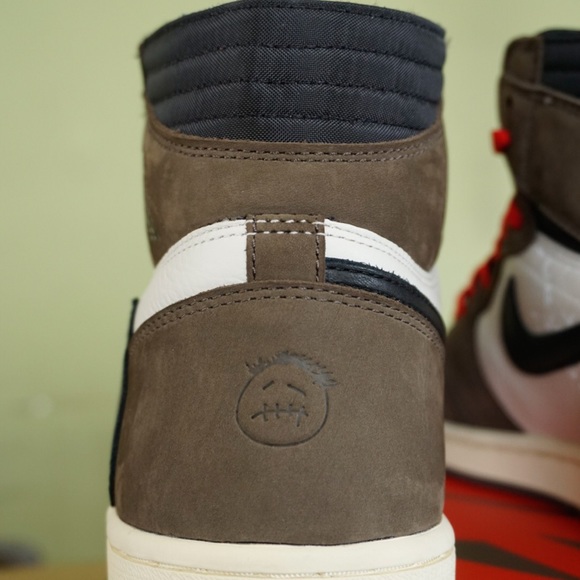 Air Jordan 1 Travis Scott high - Picture 2 of 8